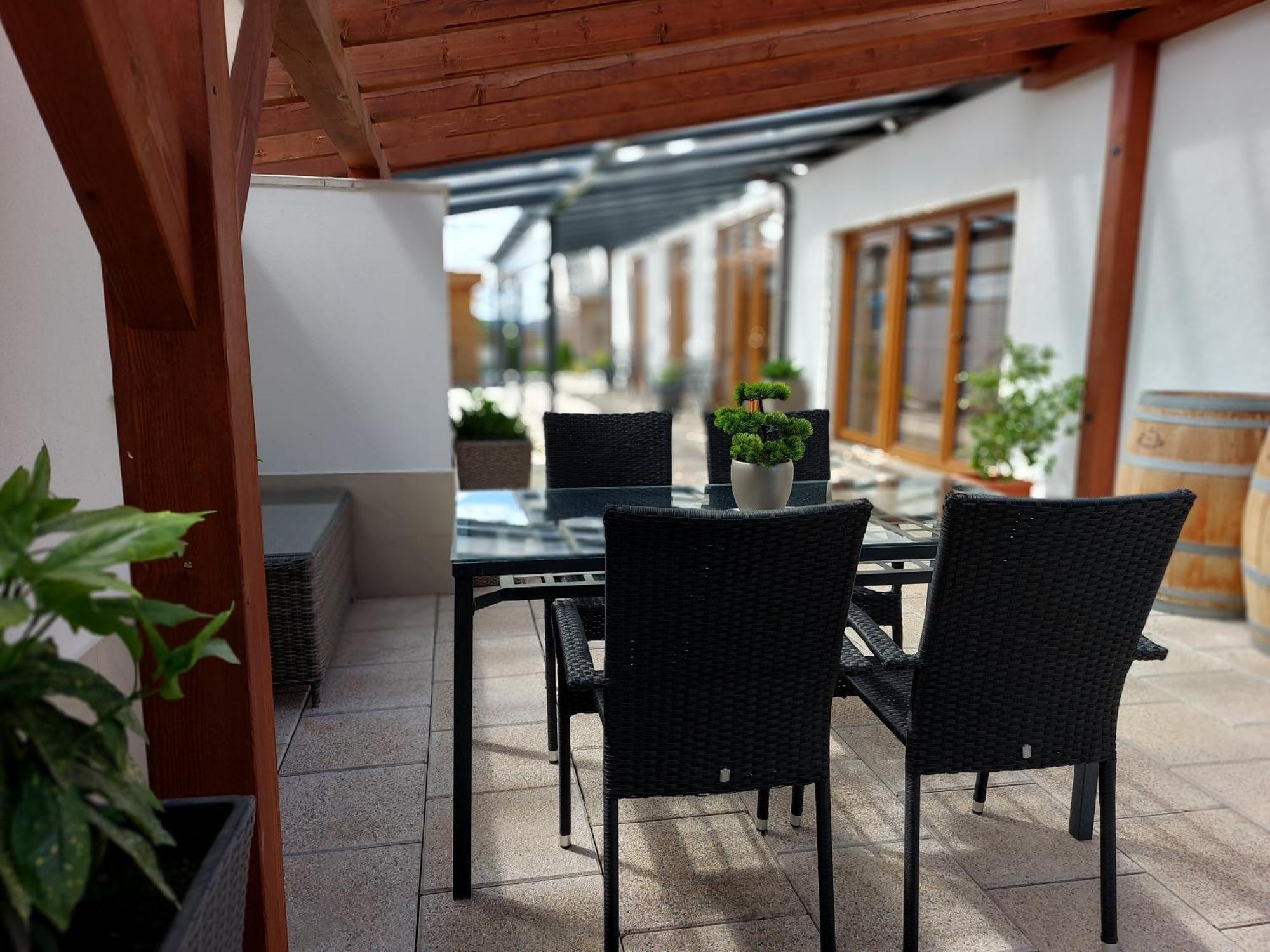 Village Romantic Apartments Near Cesky Krumlov (Adults Only) Strizov Buitenkant foto