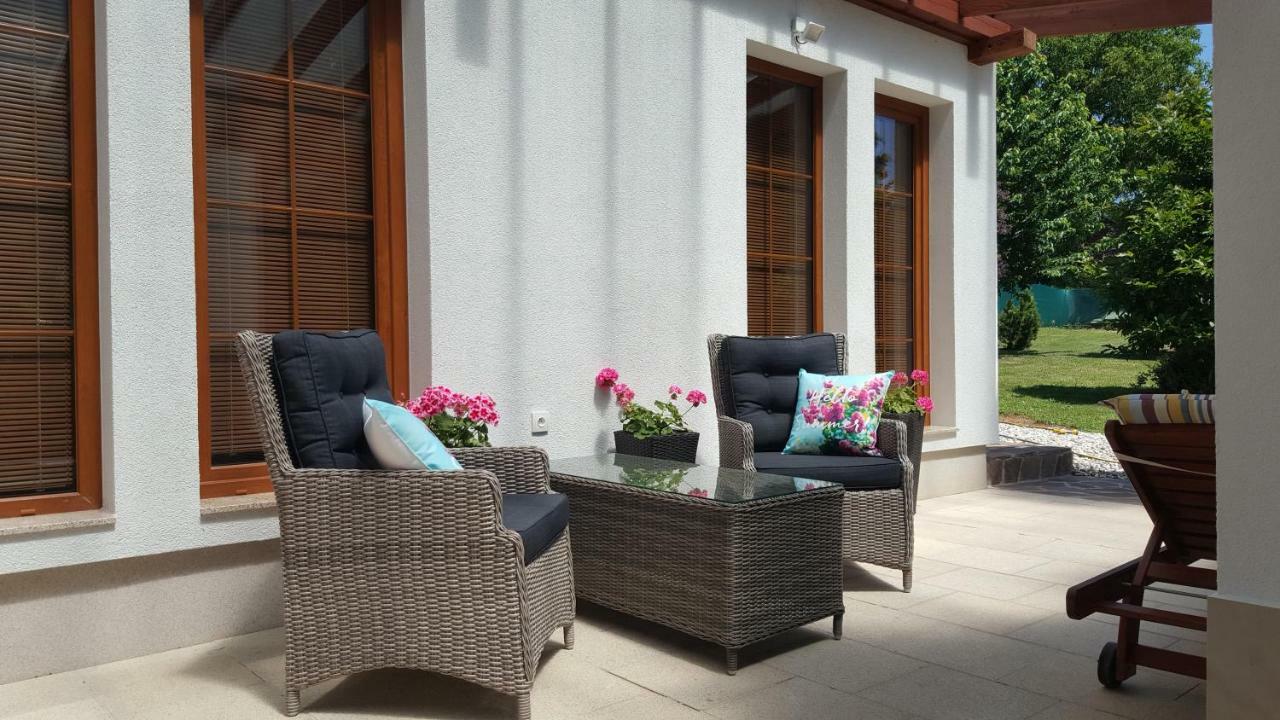 Village Romantic Apartments Near Cesky Krumlov (Adults Only) Strizov Buitenkant foto